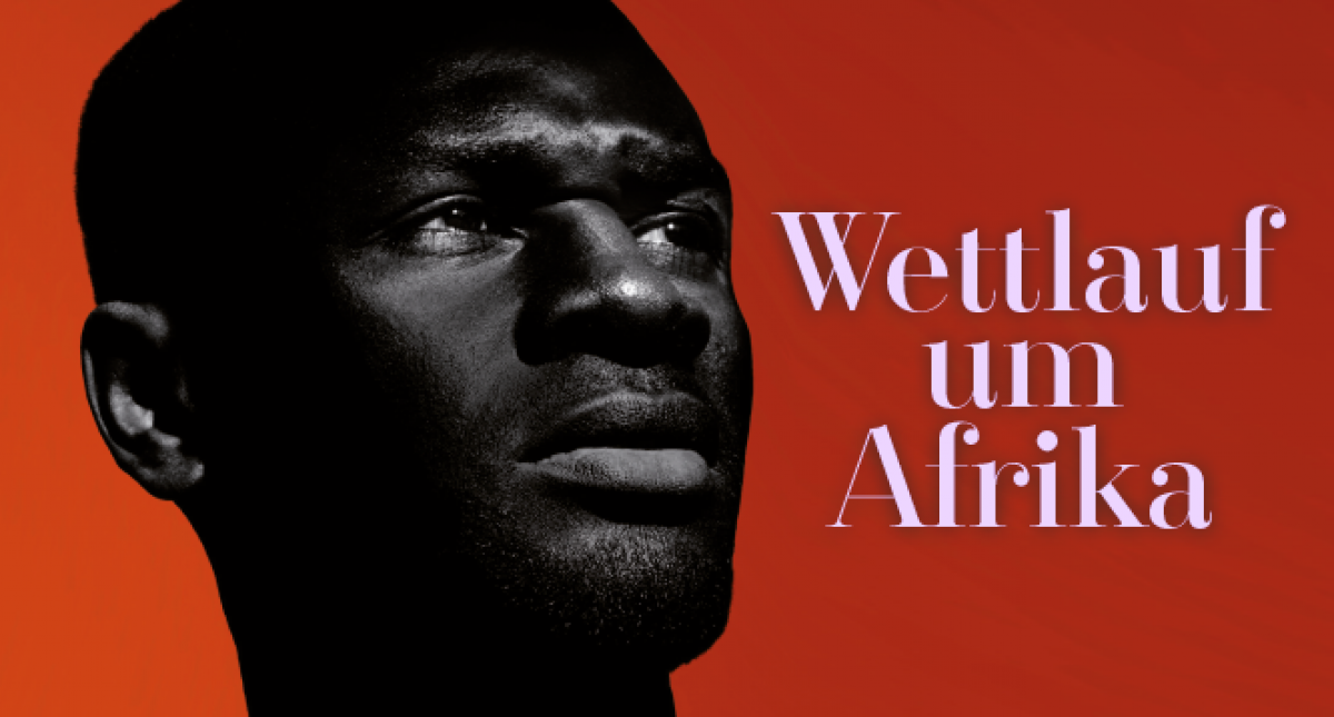 Das Bild zeigt den Kopf eines Mannes mit sehr dunkler schwarzer Hautfarbe. Der Mann blickt scheinbar in die Ferne. Der Bildhintergrund ist ein tiefes Rot. Titel: Wettlauf um Afrika.